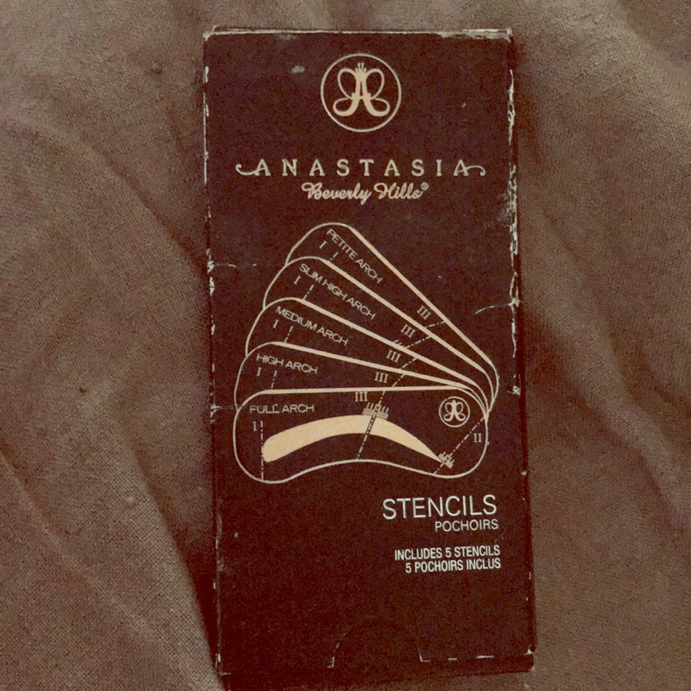 ⚫️ Anastasia Stencils Pochoirs